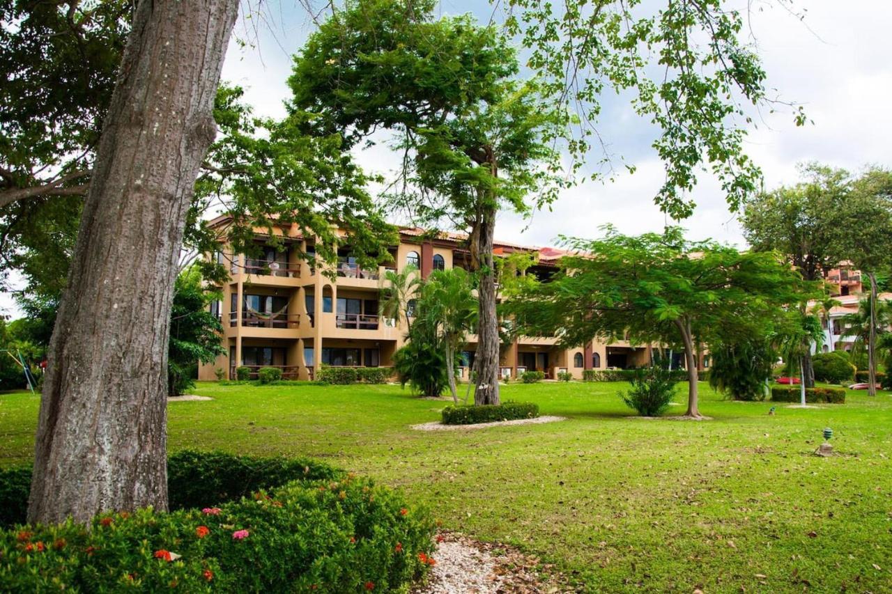 Warm Interiors And Orange Hues On Ground Floor In Front Of Beach Playa Flamingo Quarto foto